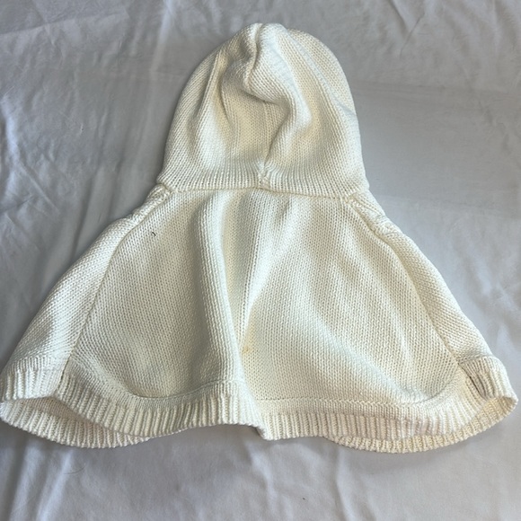 Beba Bean - LIKE NEW - White/Ivory Knit Hooded Cape - Picture 3 of 3
